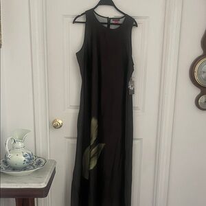 NWT! Vince Camuto Military Green Maxi Dress with Olive Details and leaf design